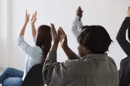 10 Thanksgiving & Worship Prayers to Thank God for 2025 and Welcome 2026